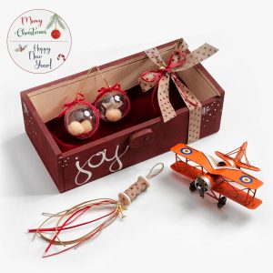 Χριστουγεννιάτικο σετ δώρου σε ξύλινο κουτί με plexi glass καπάκιΧριστουγεννιάτικο σετ δώρου σε ξύλινο κουτί με plexi glass καπάκι